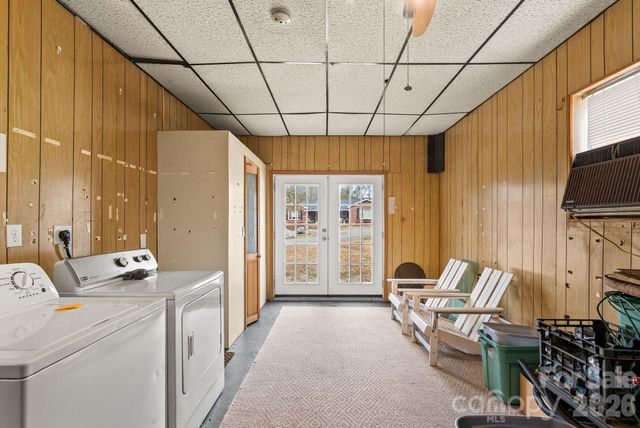 90 Pine Circle, Black Mountain, NC 28711