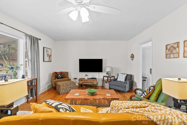 90 Pine Circle, Black Mountain, NC 28711