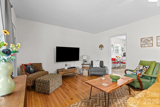 90 Pine Circle, Black Mountain, NC 28711