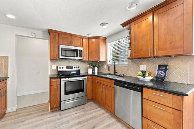 1081 N Abbott Avenue, Milpitas, CA 95035
