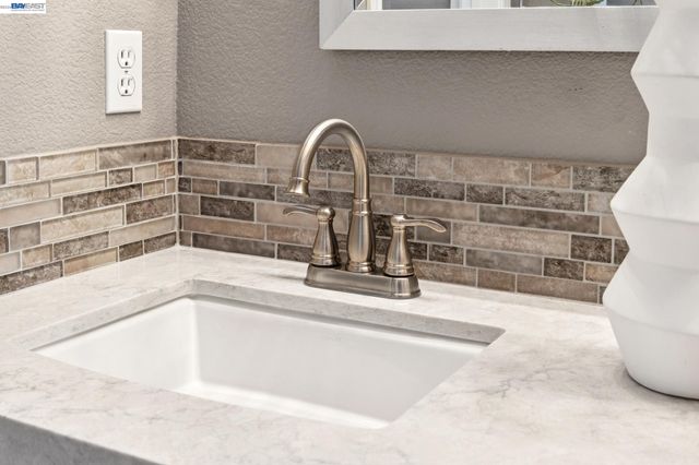 23158 Canyon Terrace Dr, Castro Valley, CA 94552