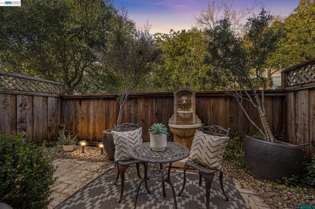 23158 Canyon Terrace Dr, Castro Valley, CA 94552