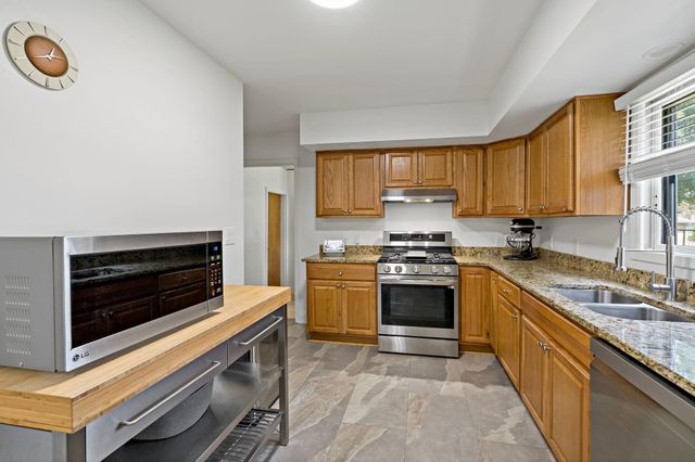 4724 Oregon Avenue N, New Hope, MN 55428