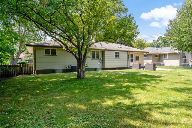 4724 Oregon Avenue N, New Hope, MN 55428