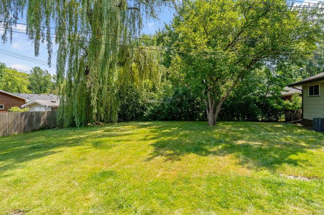 4724 Oregon Avenue N, New Hope, MN 55428