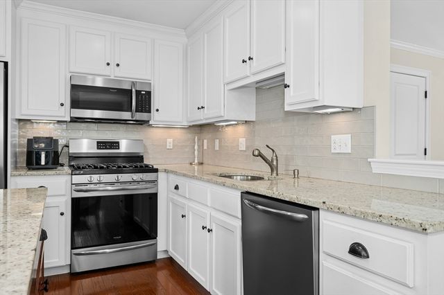 82 Pleasant Street 82, Medfield, MA 02052