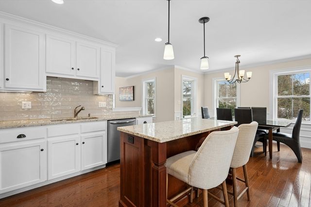 82 Pleasant Street 82, Medfield, MA 02052