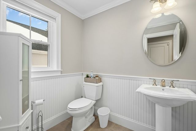 82 Pleasant Street 82, Medfield, MA 02052