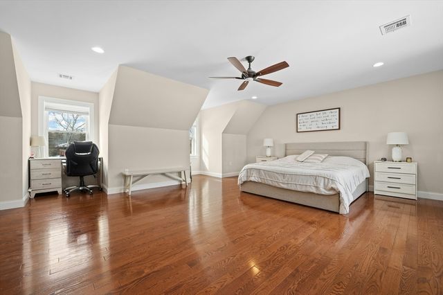 82 Pleasant Street 82, Medfield, MA 02052