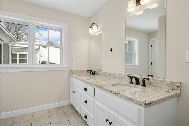 82 Pleasant Street 82, Medfield, MA 02052