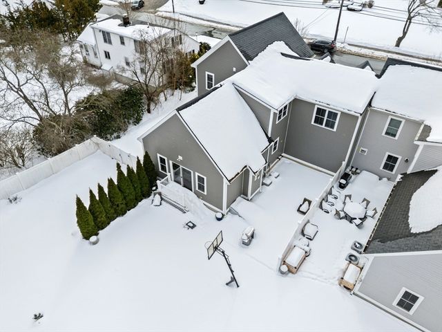 82 Pleasant Street 82, Medfield, MA 02052