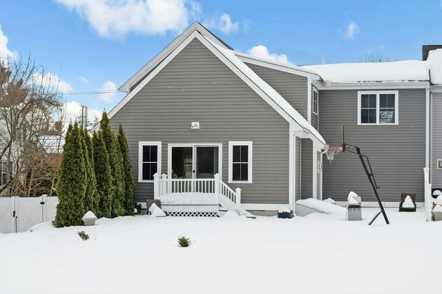 82 Pleasant Street 82, Medfield, MA 02052