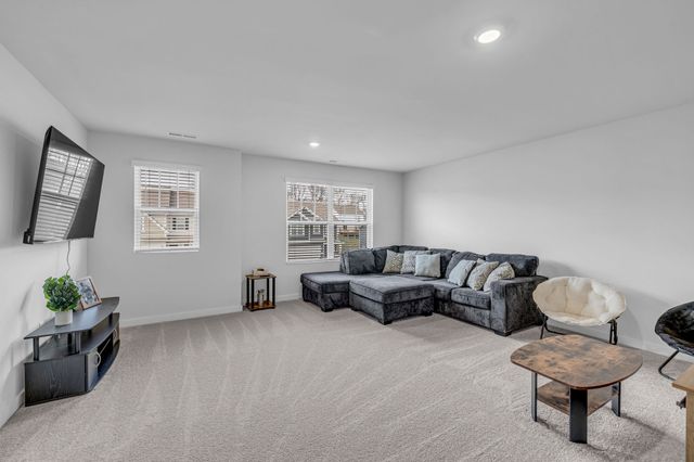 565 Lyness Dr, Smyrna, TN 37167