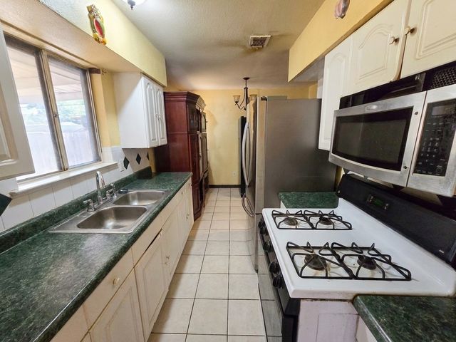 4641 Silver Lake Drive, Dallas, TX 75211