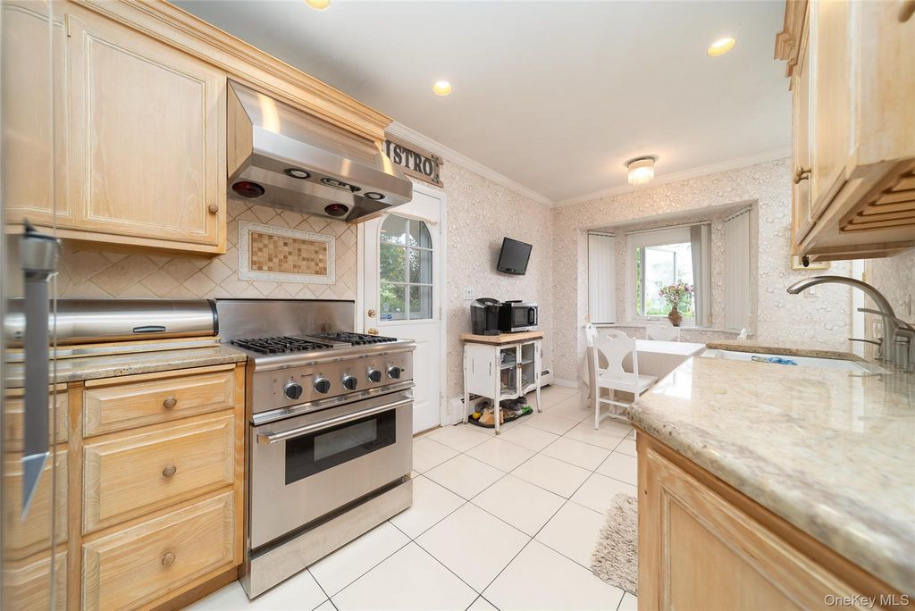 145-67 5th Avenue, Whitestone, NY 11357 — photo 4