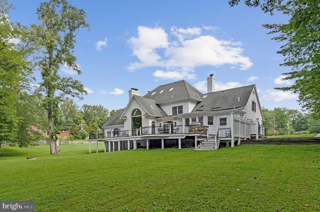 310 SPRINGVALE RD, Great Falls, VA 22066