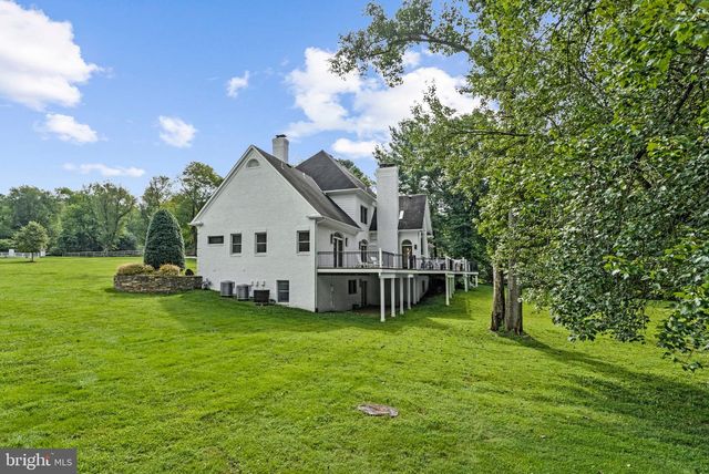 310 SPRINGVALE RD, Great Falls, VA 22066