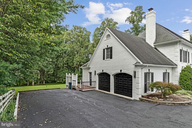 310 SPRINGVALE RD, Great Falls, VA 22066
