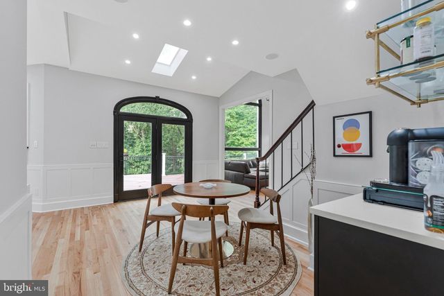 310 SPRINGVALE RD, Great Falls, VA 22066