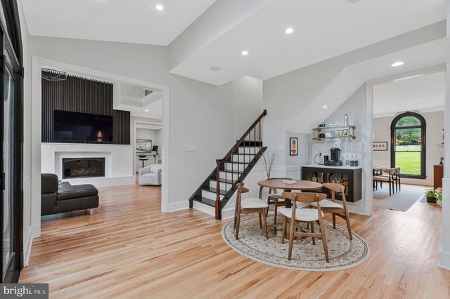 310 SPRINGVALE RD, Great Falls, VA 22066