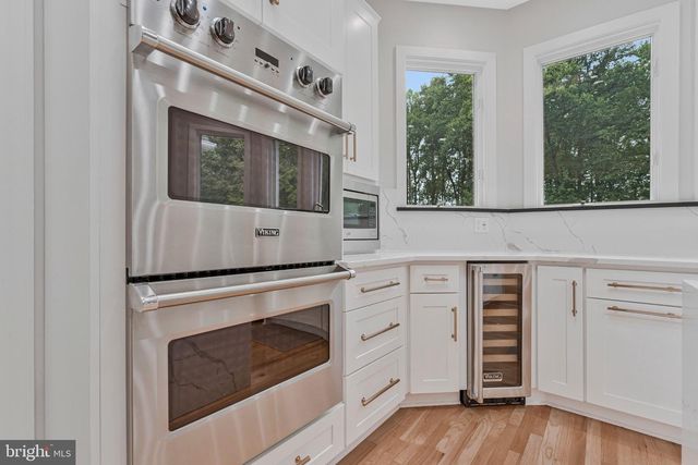310 SPRINGVALE RD, Great Falls, VA 22066