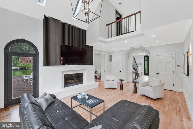 310 SPRINGVALE RD, Great Falls, VA 22066