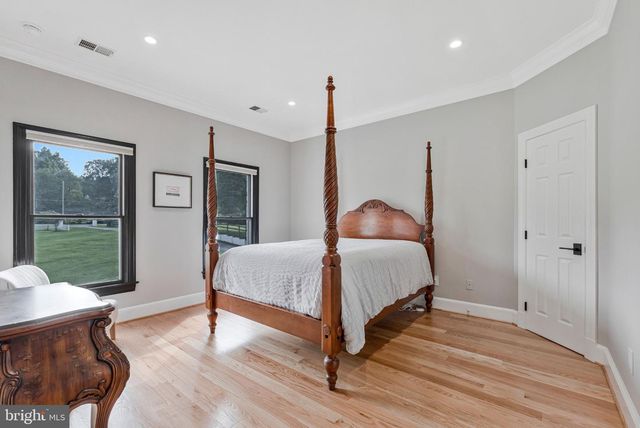 310 SPRINGVALE RD, Great Falls, VA 22066