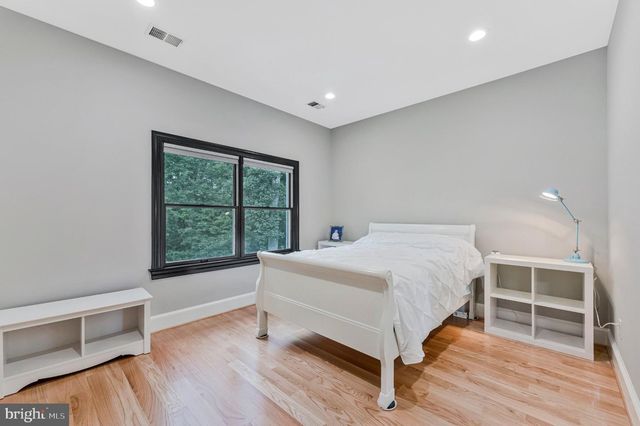 310 SPRINGVALE RD, Great Falls, VA 22066