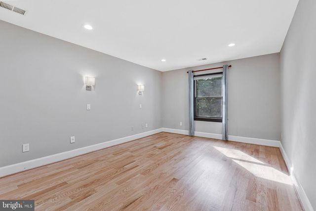 310 SPRINGVALE RD, Great Falls, VA 22066