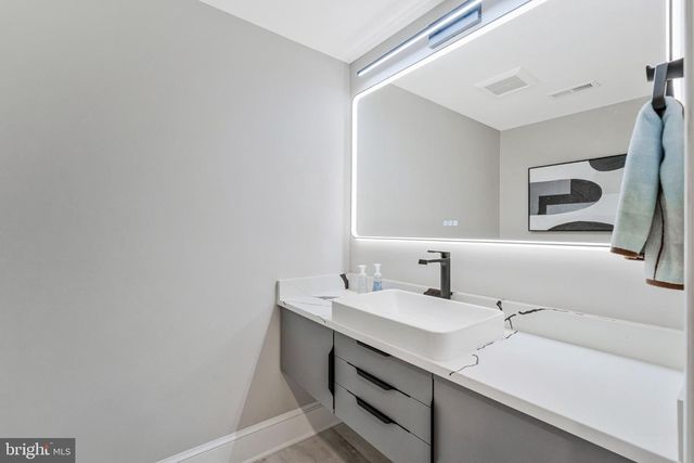 310 SPRINGVALE RD, Great Falls, VA 22066