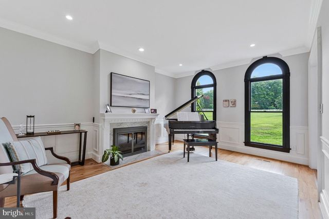 310 SPRINGVALE RD, Great Falls, VA 22066