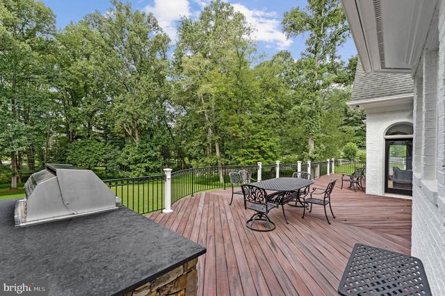 310 SPRINGVALE RD, Great Falls, VA 22066