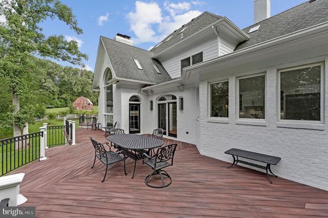310 SPRINGVALE RD, Great Falls, VA 22066