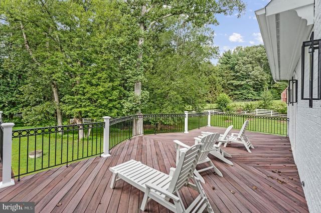 310 SPRINGVALE RD, Great Falls, VA 22066