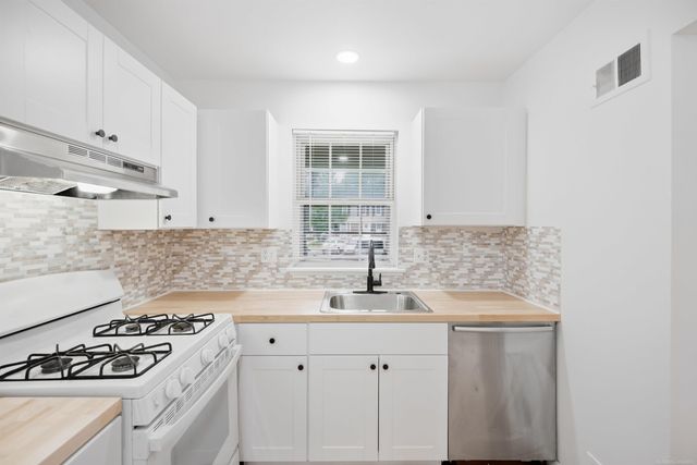 36320 Park Place Drive 146, Sterling Heights, MI 48310