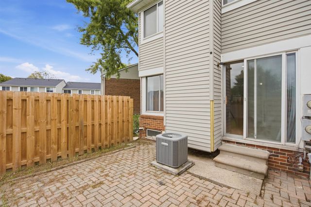 36320 Park Place Drive 146, Sterling Heights, MI 48310