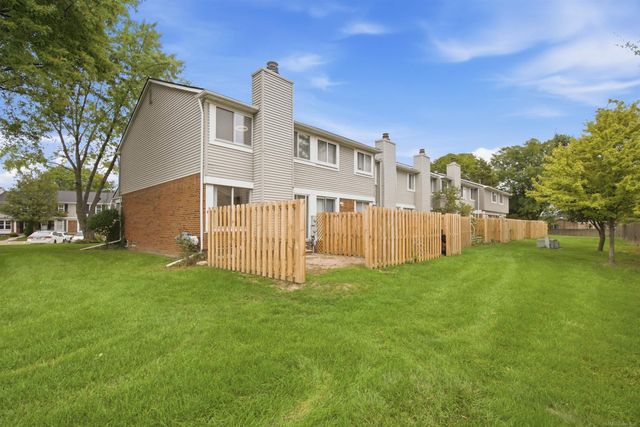 36320 Park Place Drive 146, Sterling Heights, MI 48310