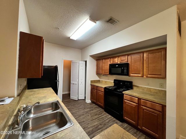 3620 KIRKPATRICK Circle 4, Jacksonville, FL 32210