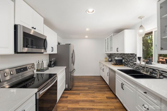 2102 SW 322nd Street, Federal Way, WA 98023