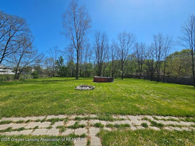 6815 Aurelius Road, Lansing, MI 48911