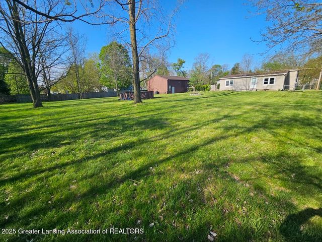 6815 Aurelius Road, Lansing, MI 48911