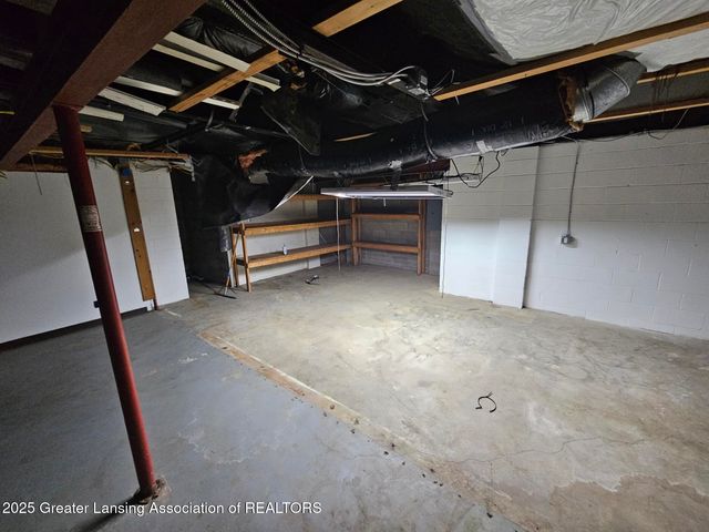 6815 Aurelius Road, Lansing, MI 48911