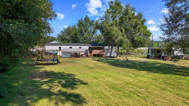 106 County Road 3755, Cleveland, TX 77328