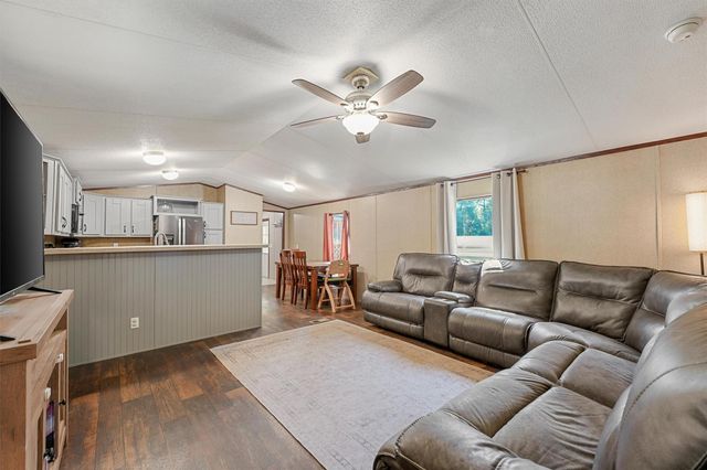 106 County Road 3755, Cleveland, TX 77328