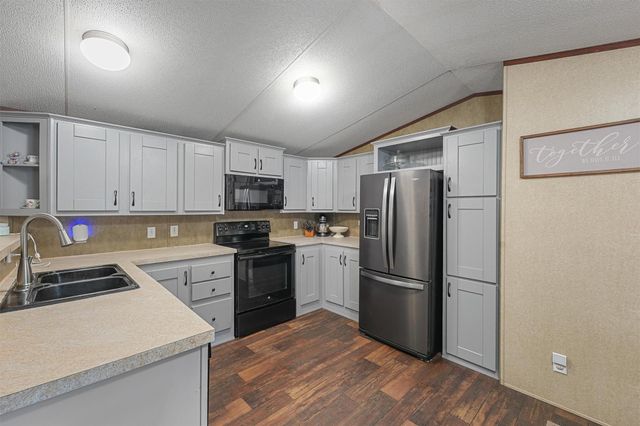 106 County Road 3755, Cleveland, TX 77328