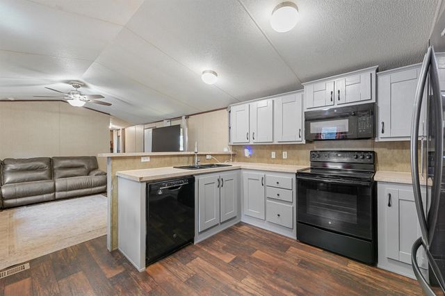 106 County Road 3755, Cleveland, TX 77328