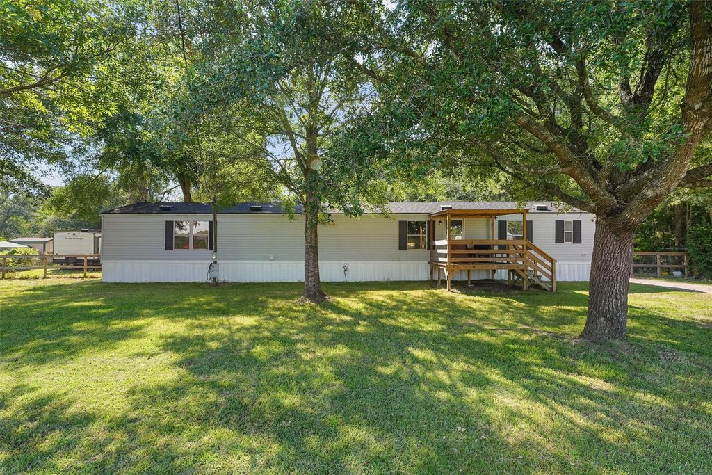 106 County Road 3755, Cleveland, TX 77328