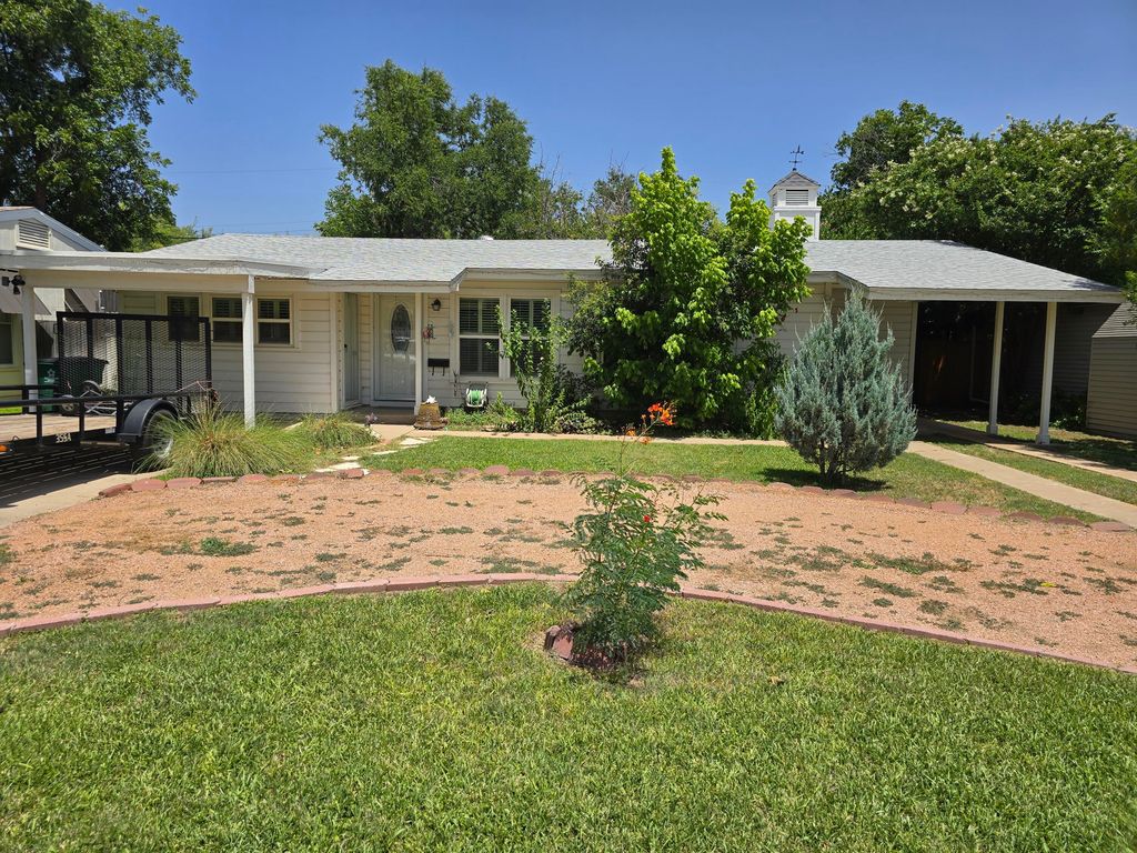 Image 1 of property listing at 2516 W Beauregard Avenue, San Angelo, TX 76901