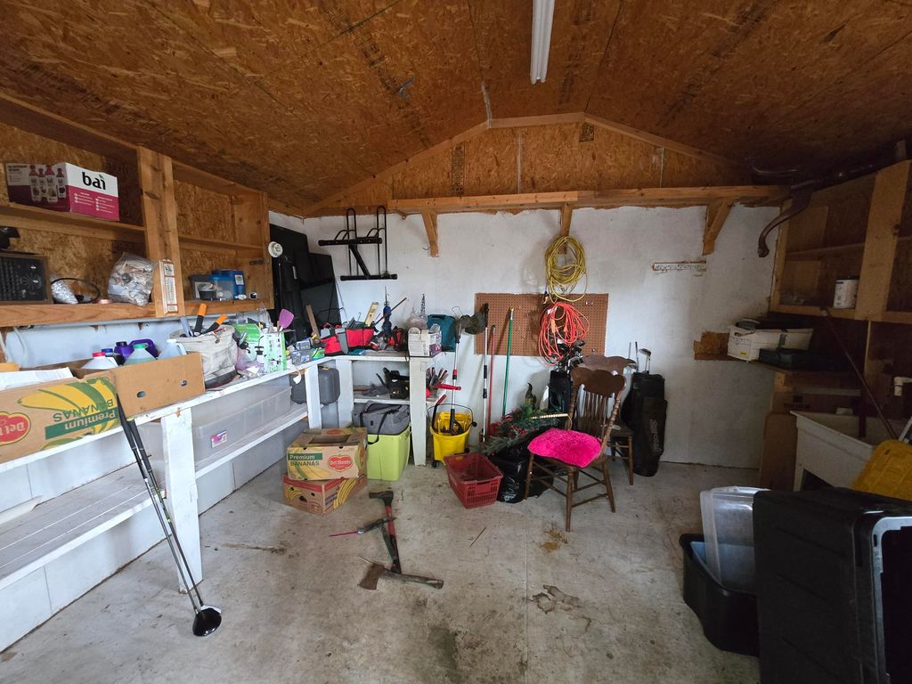 Image 14 of property listing at 2516 W Beauregard Avenue, San Angelo, TX 76901