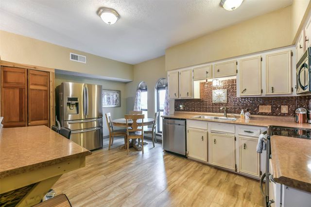 411 Sailfish Street 104, Freeport, TX 77541